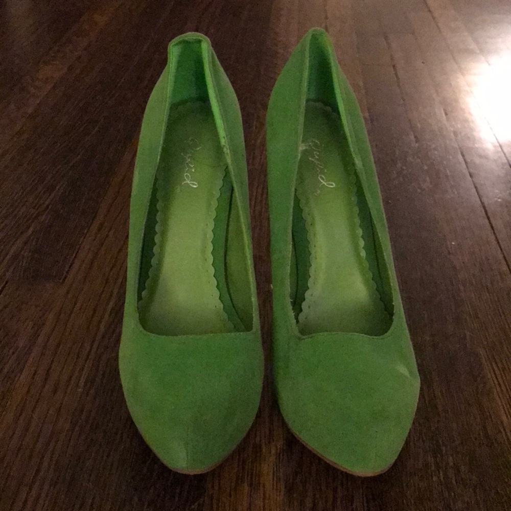 Green Pumps